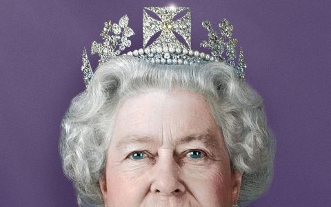 2022年英国7.8分纪录片《伊丽莎白：分联肖像》1080P中英双字