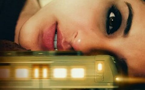 2021年印度惊悚剧情片《火车上的女孩》1080P印地语中字